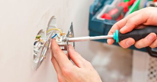Электромонтажные работы Первоуральск цена 461 руб Электрика под ключ